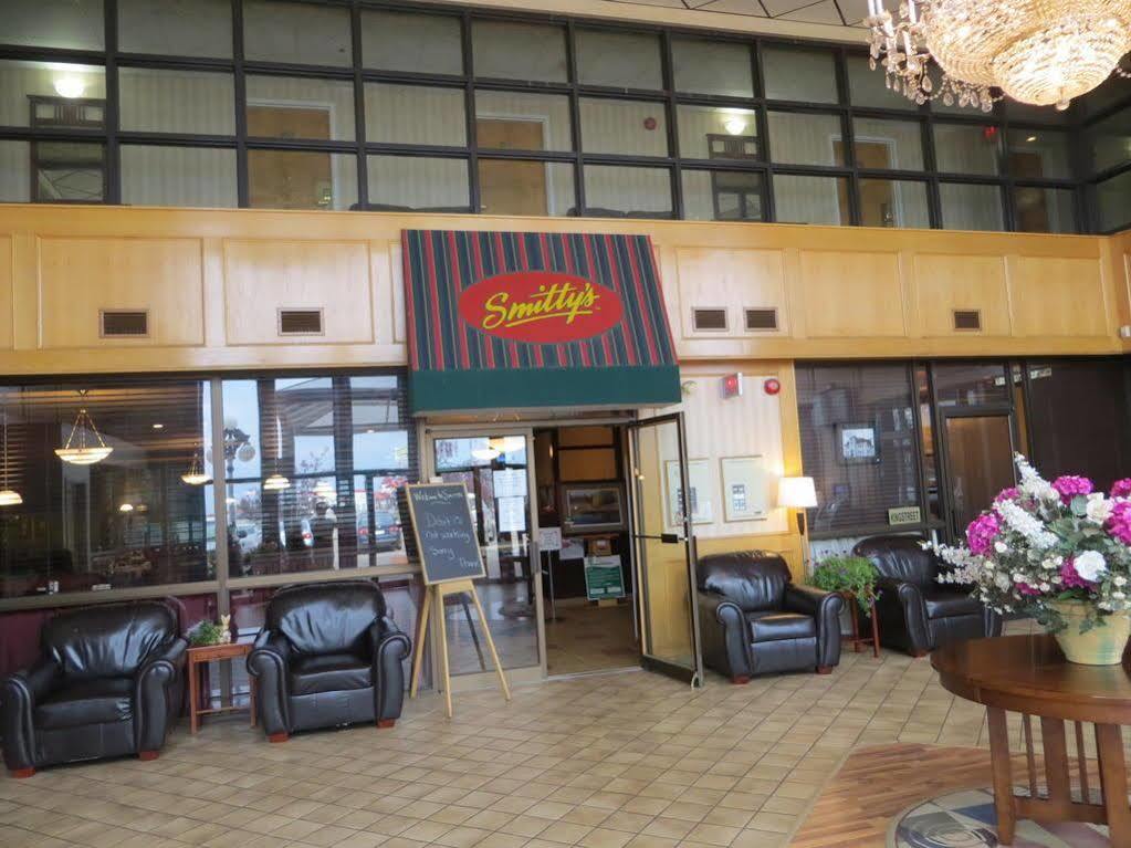 Tropical Inn - North Battleford Buitenkant foto
